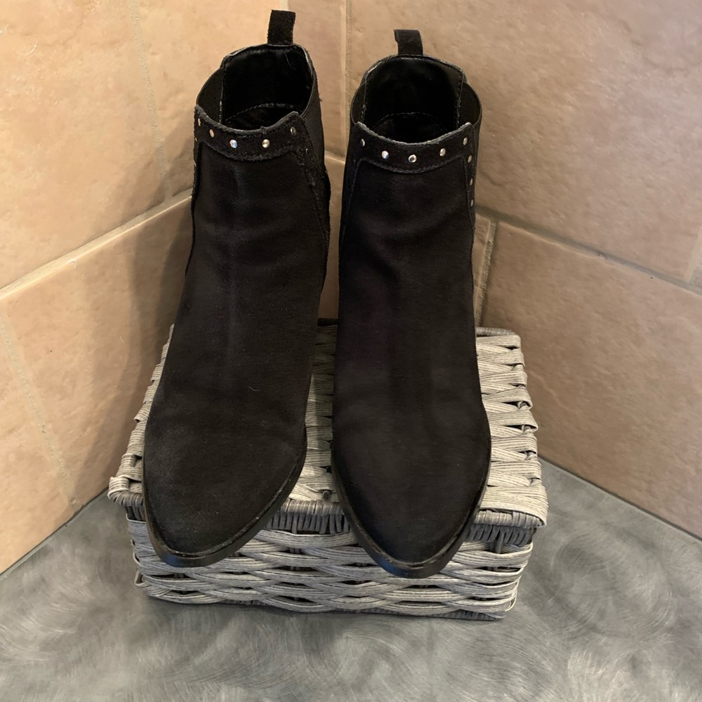 BCBG booties with studs